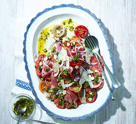 Spanish tomato salad