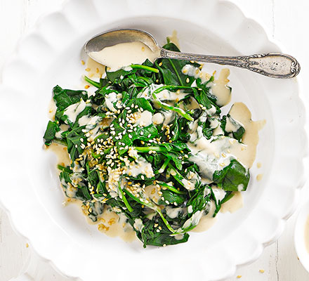 Spinach salad with sesame dressing