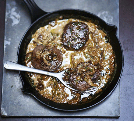 Venison steaks with wild mushroom sauce