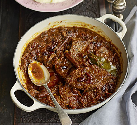 Braised beef with cranberries & spices