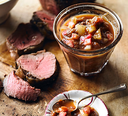 Venison with rhubarb chutney