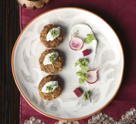 Saboo dana ki tikki  (Crisp sago cutlets)