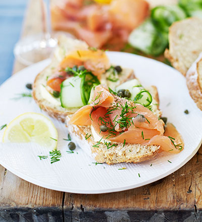 Smoked salmon, cucumber, capers & soda bread