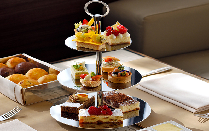 We love this new Afternoon Tea menu in Dubai with a golden twist