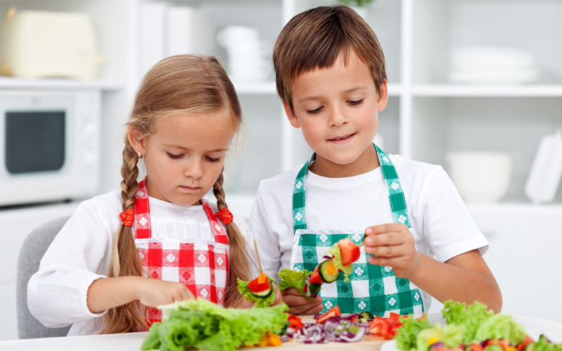 Five healthy food tips for raising kids in the UAE