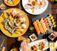 Fantastic Dubai brunch deal with FREE pool access