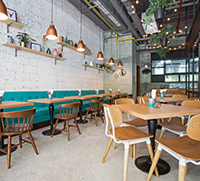 Free organic coffee and cookies in Dubai