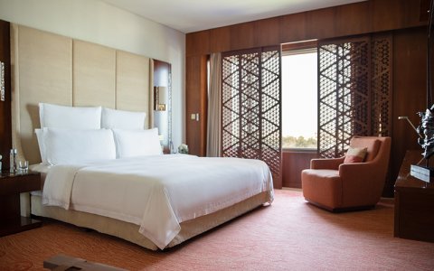 4 reasons to visit Jumeirah Messilah Beach Hotel & Spa this summer