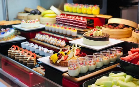 Enjoy flavours from around the world at these daily themed nights