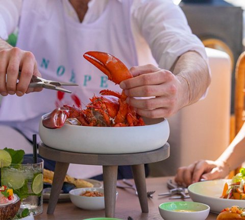 Seafood fans! Check out this stunning Creekside brunch at NOÉPE
