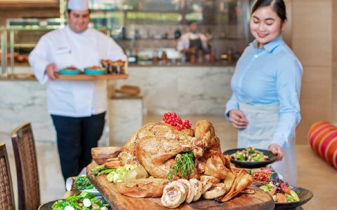 Abu Dhabi foodies! Marriott Al Forsan has your festive dinners covered