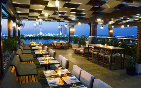 This gorgeous Abu Dhabi lounge is the perfect spot for a sunset dinner
