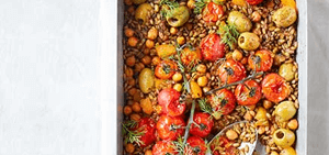 Moroccan freekeh traybake