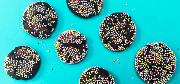 Chocolate fudge sprinkle-crinkle biscuits