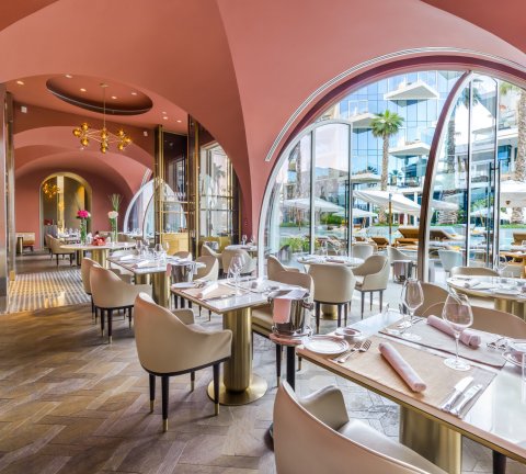 Soak up the romance at Cinque, FIVE Palm Jumeirah