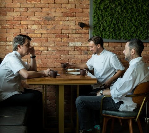 Chef Colin Clague joins Nick Alvis & Scott Price