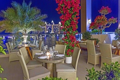 Review: AIZA, The Pointe