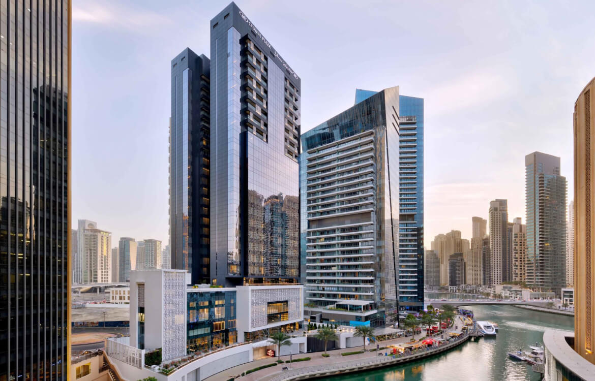 DXBMR_CROWNE PLAZA DUBAI MARINA_EXTERIOR_DUSK