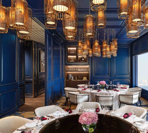 Receive dining benefits at Mandarin Oriental