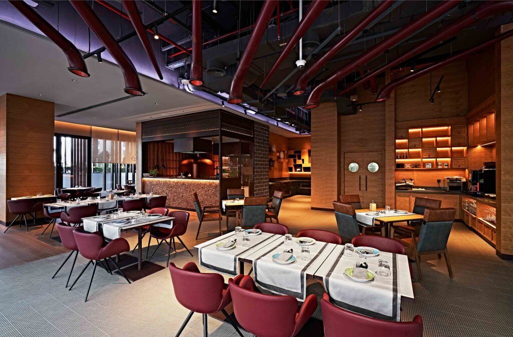 Alphorn Restaurant, Revier Dubai