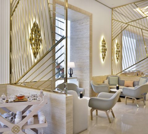 Review: Afternoon Tea at Her by Caroline Astor, The St. Regis Dubai, The Palm