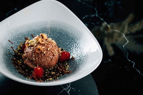 Review: Garth, Kempinski Hotel, Mall of the Emirates