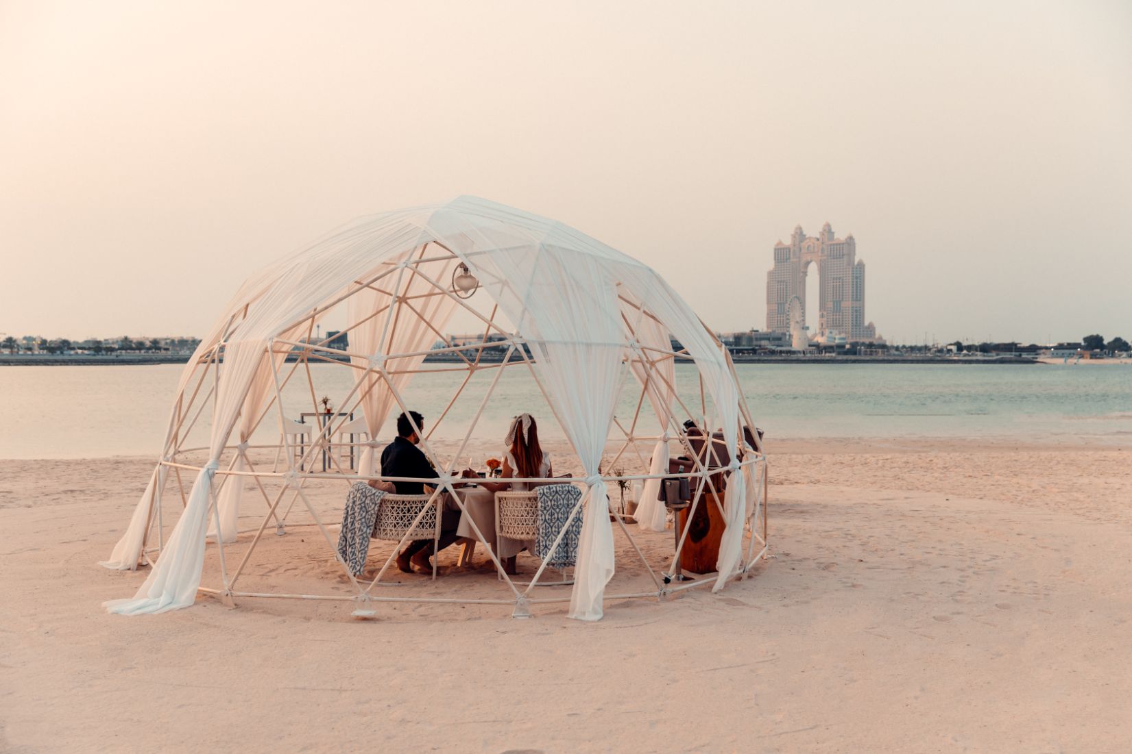 Romantic Beach Igloo - Lifestyle