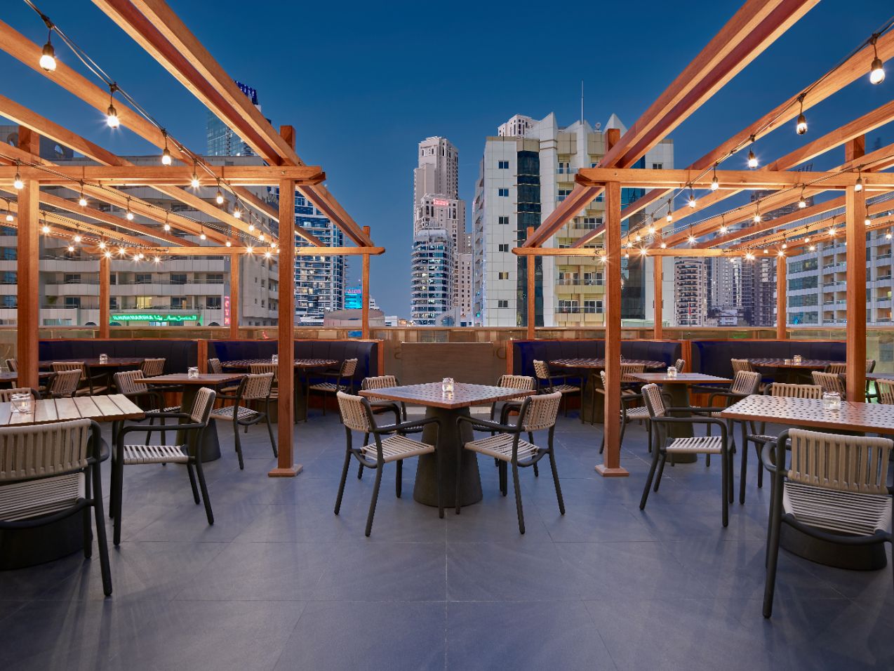 The Blacksmith Bar and Eatery, Wyndham Dubai Marina