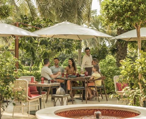 Start your weekend off with elegant lunch and brunch options at Four Seasons Dubai