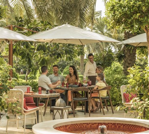 Start your weekend off with elegant lunch and brunch options at Four Seasons Dubai