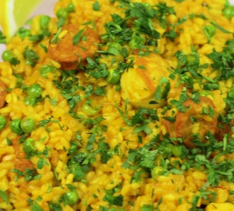 How to make Chicken & chorizo paella