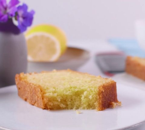 How to make Lemon drizzle cake