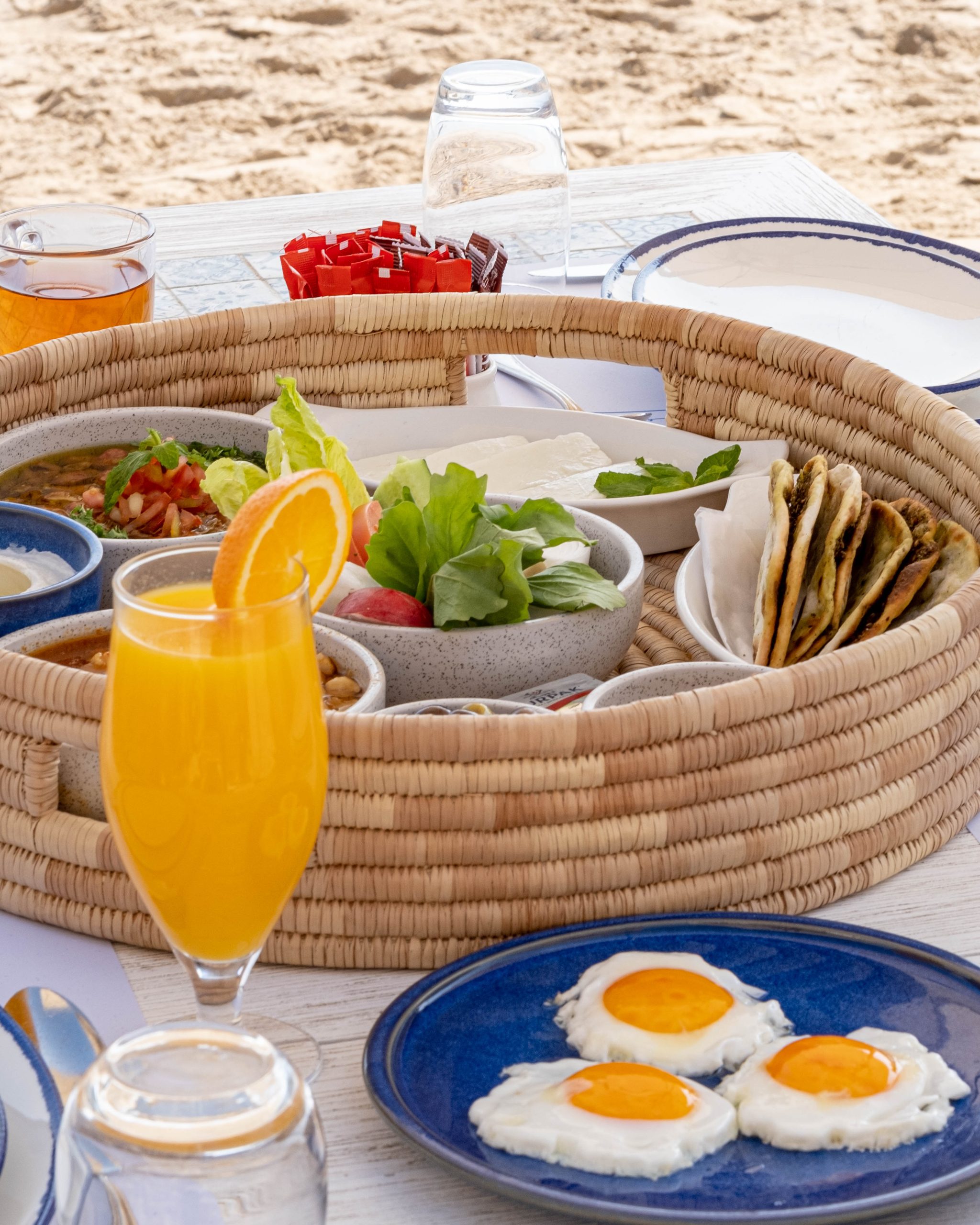 Ibn AlBahr - Desayuno de pescadores junto al mar - Imagen 1[2][1][2][9]
