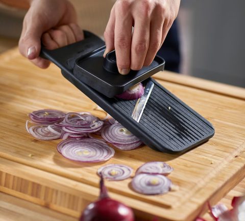 Best kitchen gadgets for preparing vegetables and fruits