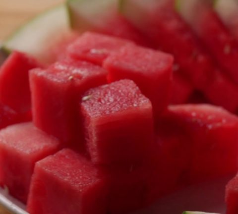 How to cut watermelon