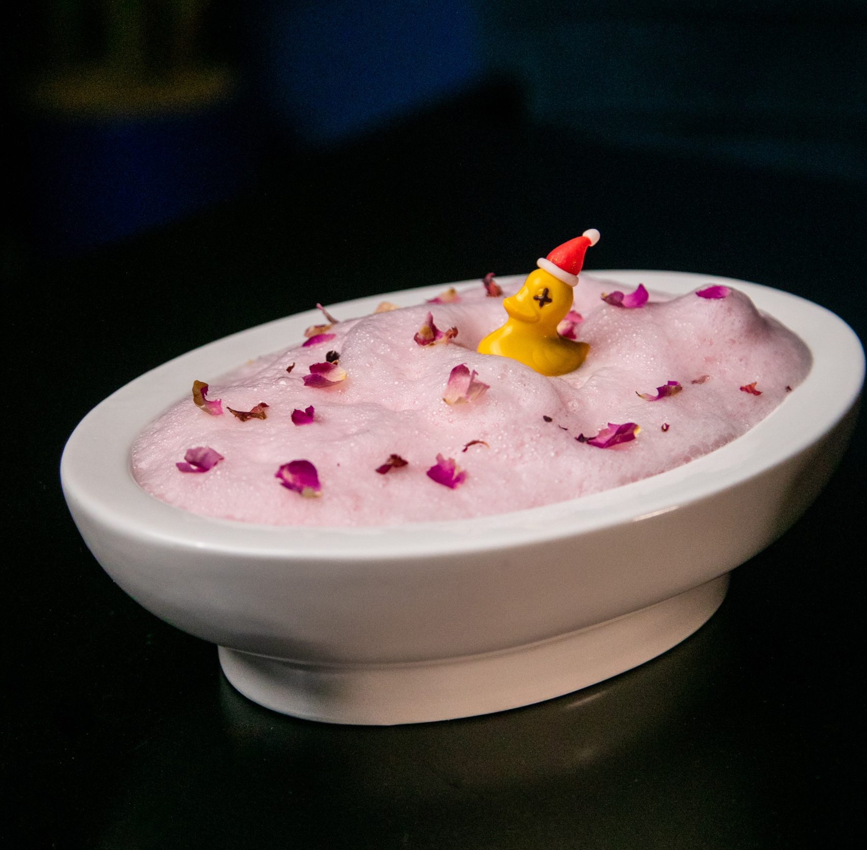 Demon Duck-min Banyan Tree Dubai