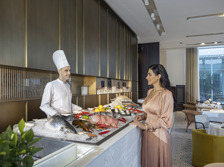 Exhibición de mariscos, Aquario ΓÇô The Oberoi Beach Resort, Al Zorah Reseña de The Oberoi Beach Resort Al Zorah