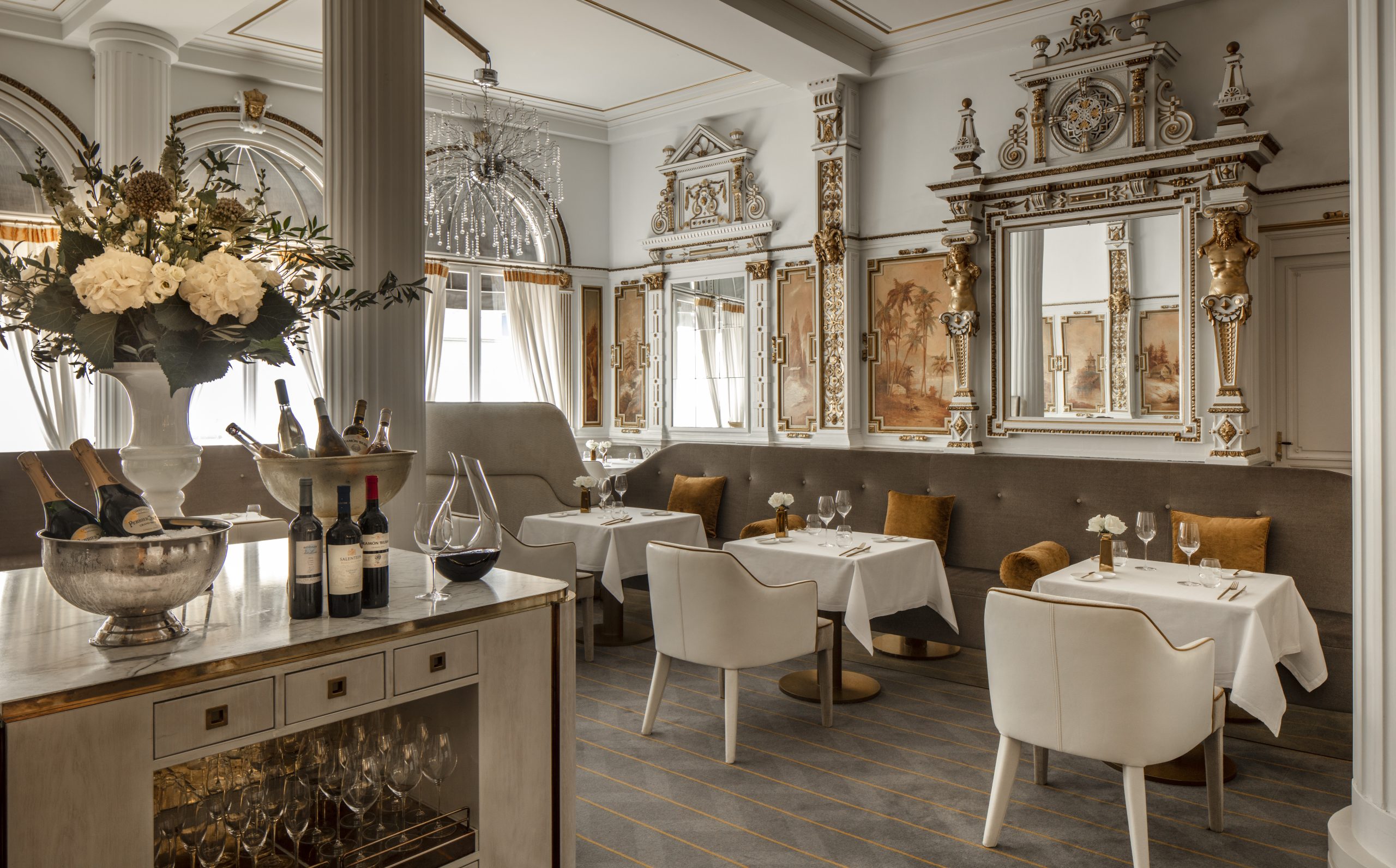 Anantara_Grand_Hotel_Krasnapolsky_Ámsterdam_Restaurante_Gastronomía_The_White_Room_plano_ancho-16- (1)