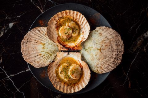 Hokkaido scallops with garlic butter and yuzu pepper