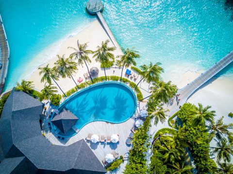 Discover an idyllic summer getaway at Centara’s resorts in the Maldives