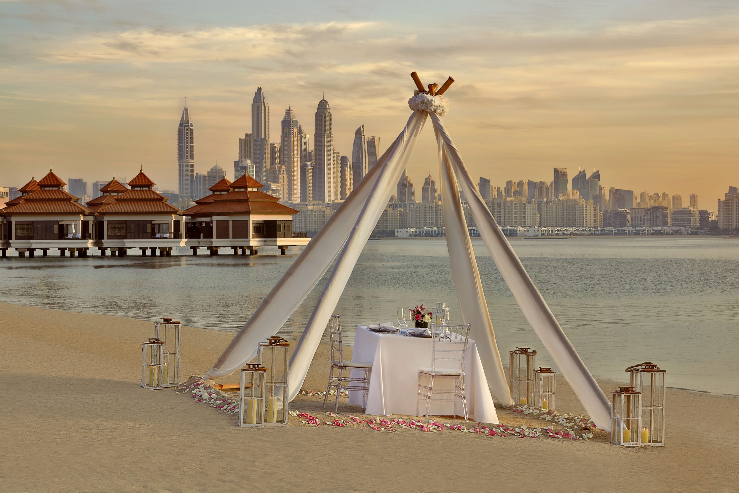 Anantara The Palm Dubai Resort - Restaurantes de diseño - Durante el día - 01[1]