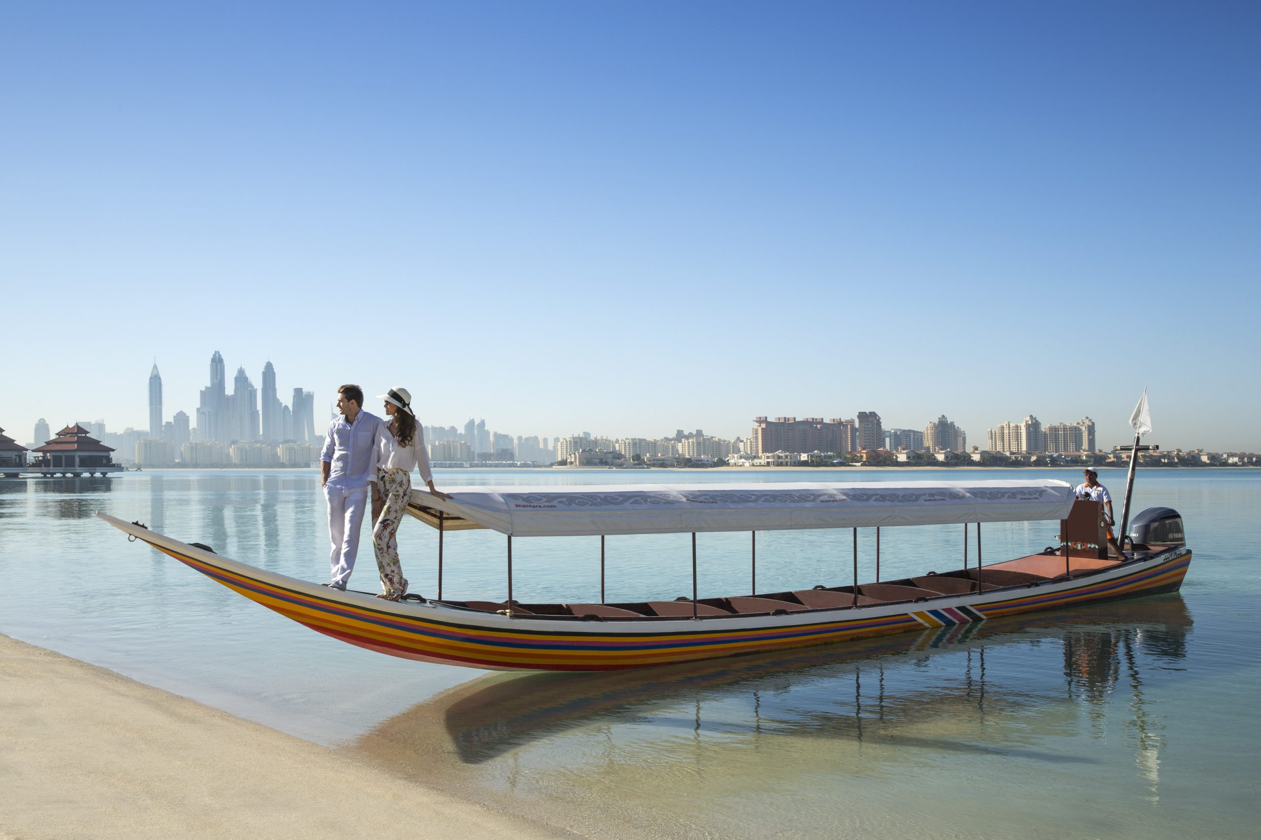 Anantara The Palm Dubai Resort - Barco de cola larga - Estilo de vida - 01[1]