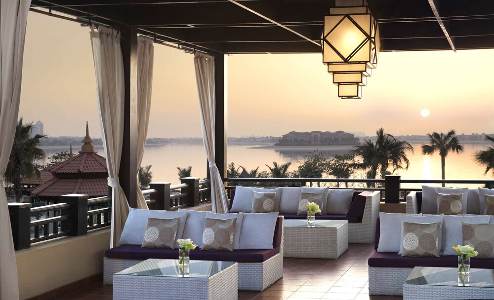 554057-The Lotus Lounge en Anantara The Palm Dubai Resort, donde el chef Goldfarb presentará su menú de degustación
