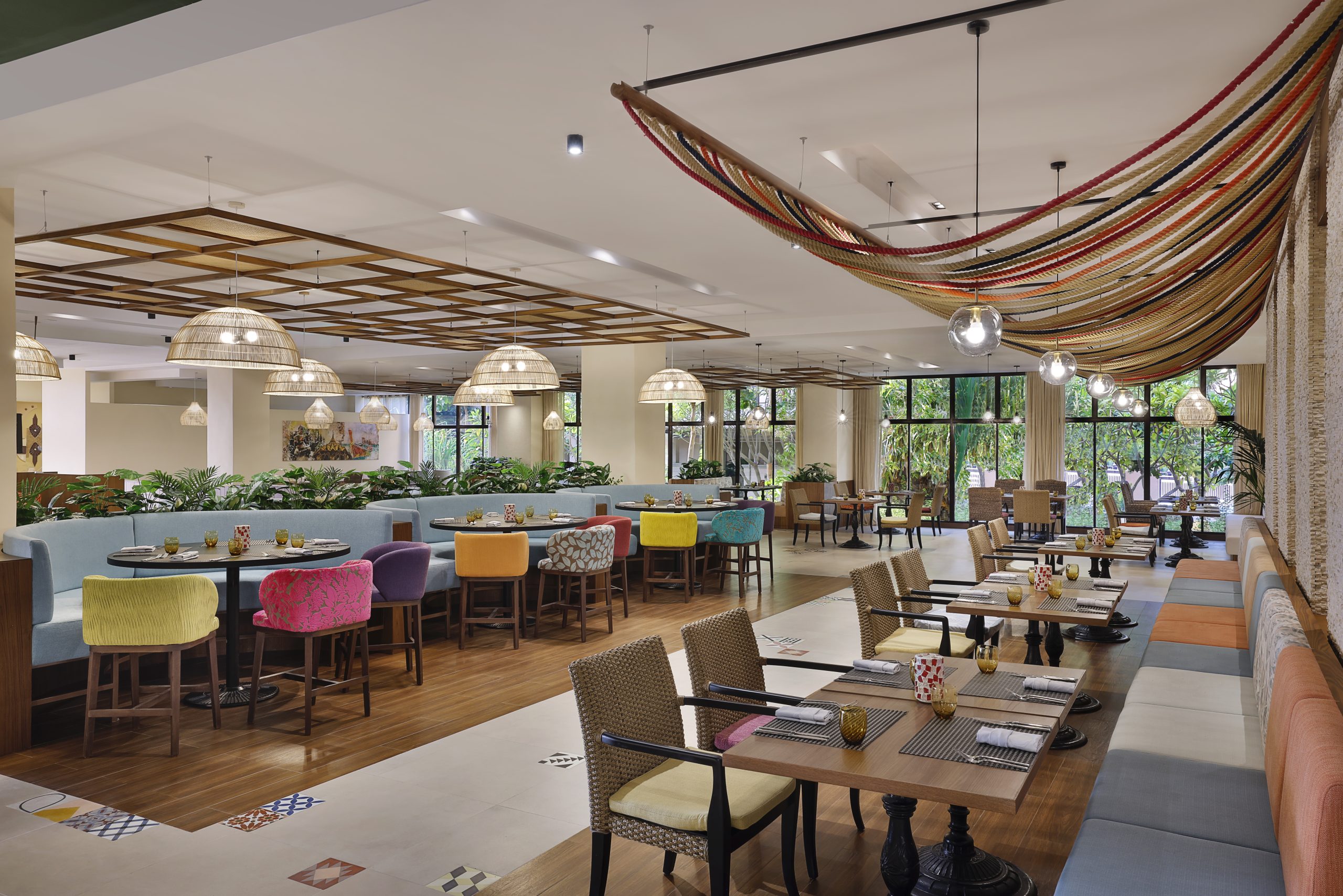 Anantara_The_Palm_Dubai_Resort_Restaurant_Crescendo_Interior_3