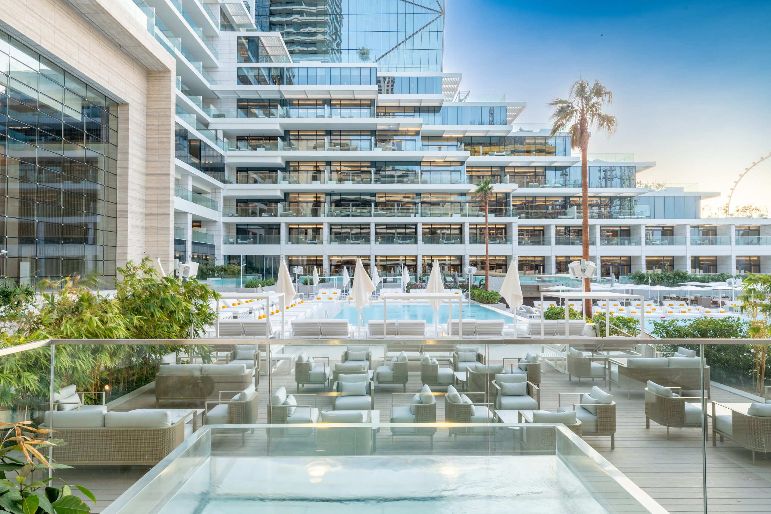 CINCO LUXE JBR