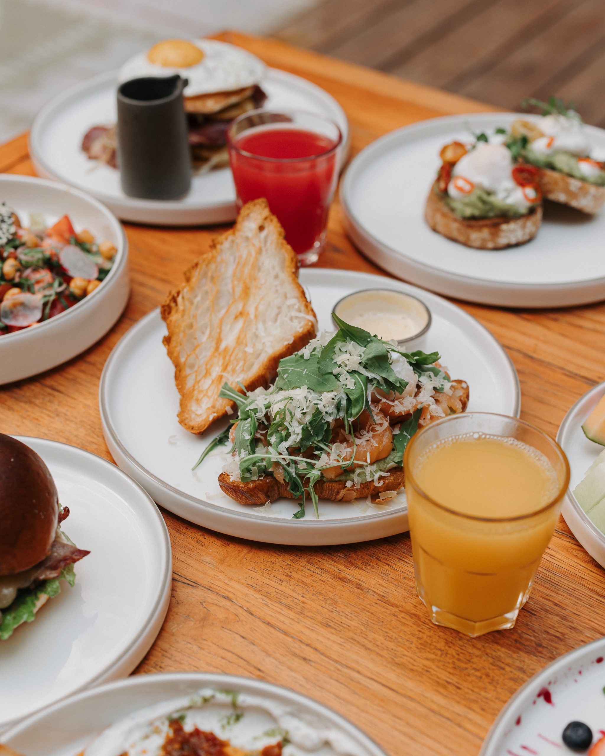 desayuno en Nomad Day Bar