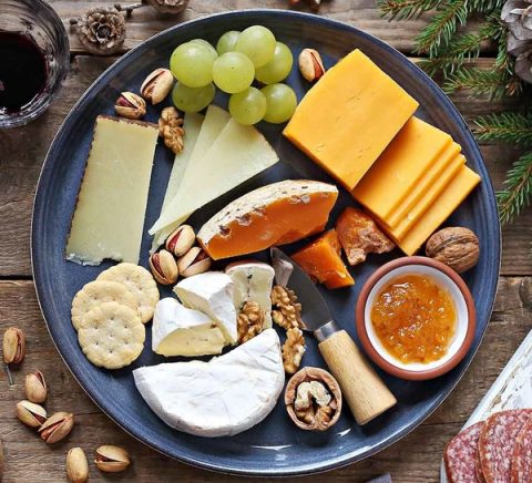 What to serve on a cheeseboard