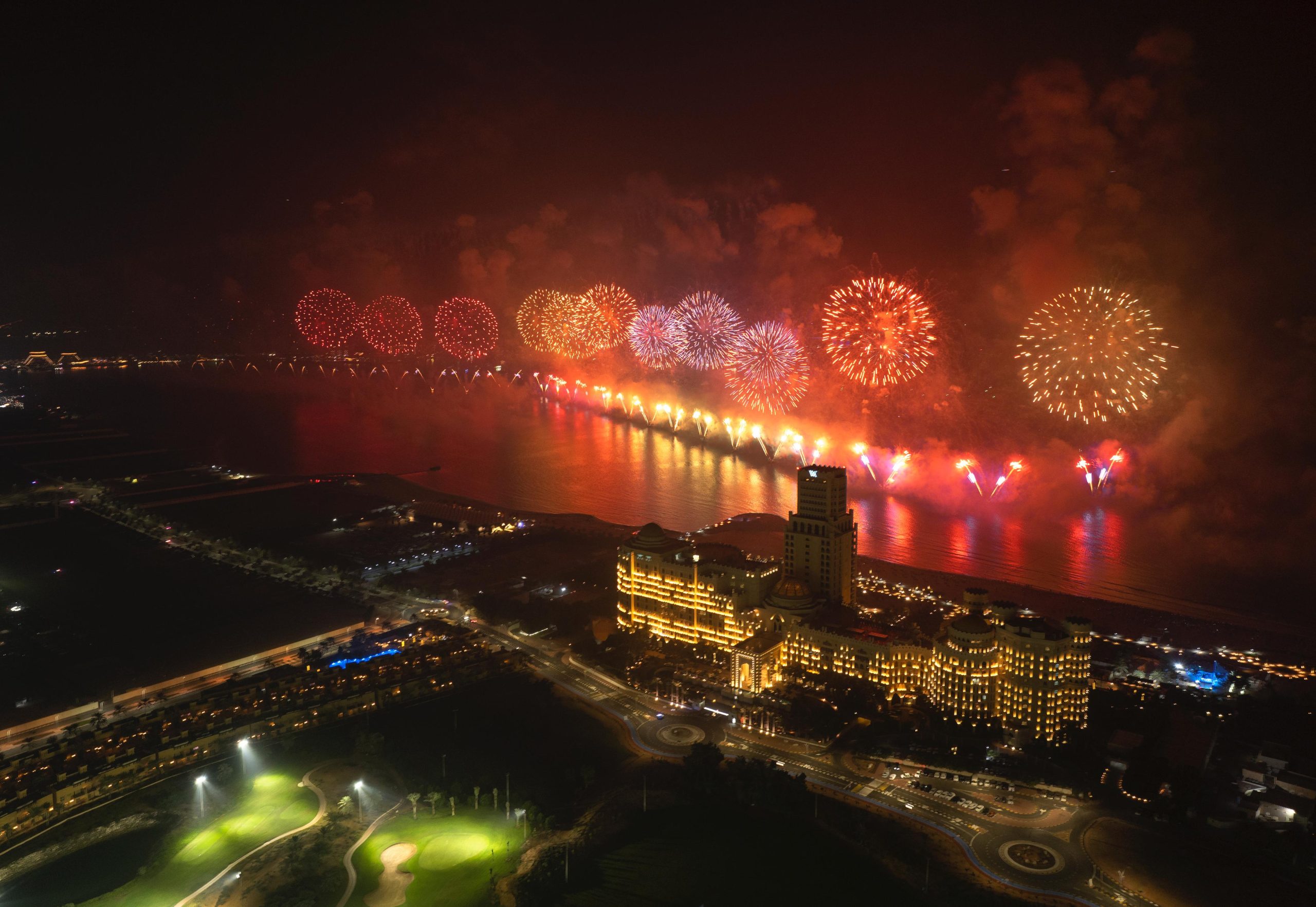 Fuegos artificiales RAK 1 Waldorf Astoria Ras Al Khaimah