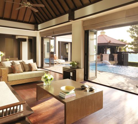 Treat yourself to a luxurious escape at Anantara The Palm Dubai Resort