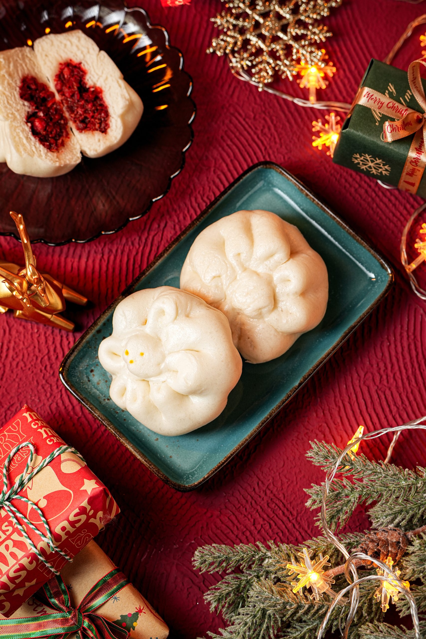 Baozi,Or,Chinese,Steamed,Buns,With,Christmas,Decoration